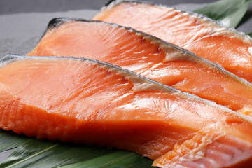 鮭の切り身　Salmon fillets