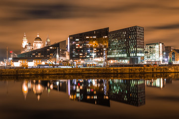 Fototapeta na wymiar Night view of Liverpool, skyline towards Albert Dock.