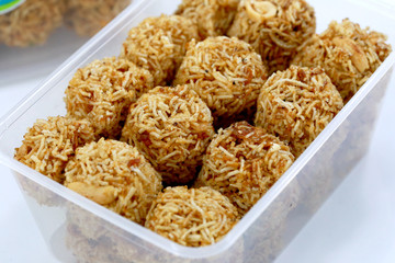 crisp fried rice noodles on background