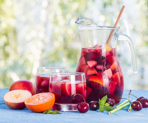 Refreshing sangria or punch with fruit