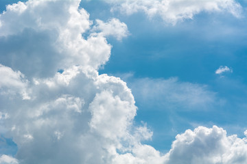 Obraz premium white fluffy clouds