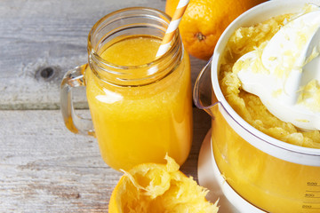 Electric juicer and orange fruit