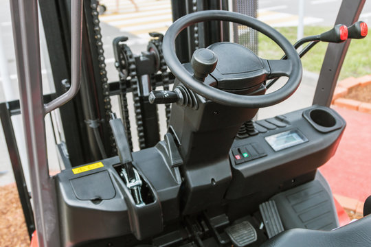 Cab of a tractor or other construction machinery