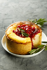 Cheesecake with berries