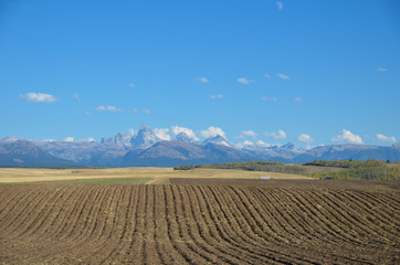 Fototapeta premium Farm in Mountains
