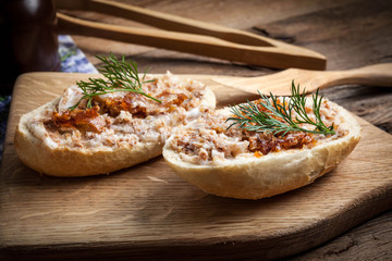 Hearty lard with greaves.