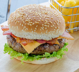 Cheese Burger and Chips