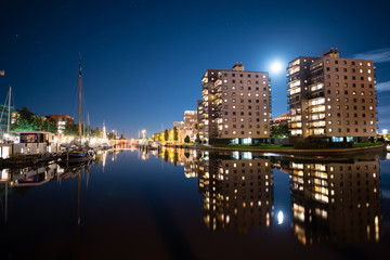 Fototapeta na wymiar Oosterhaven by night
