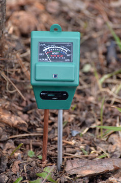 Soil moisture, light and PH meter
