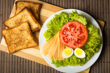sandwich with cheese, tomato and smoked meat