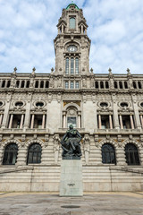 Fototapeta na wymiar Almeida Garrett monument and Porto City Hall, Portugal