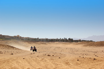Obraz na płótnie Canvas Buggy safari in Egypt. Extreme off road racing.