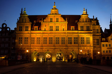 Fototapeta na wymiar Gdańsk w nocy