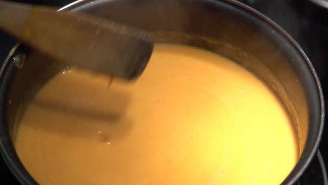 Cocinando crema de calabaza