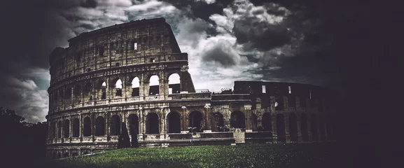 Foto auf Acrylglas Darkened picture of Coliseum © XtravaganT