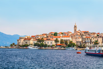 Fototapeta na wymiar Chorwacja - wyspa Korcula. Miasto i port Korcula.
