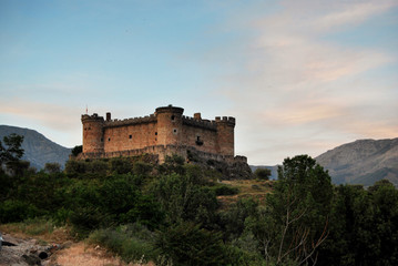 Castillo y vistas Naturales