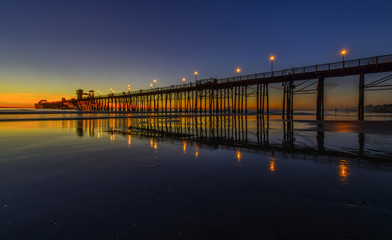 Fototapeta na wymiar Oceanside Pier in Southern California