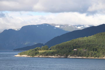 navigation dans les fjords en norvège