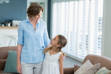 Obraz premium Happy mother and daughter interacting 
