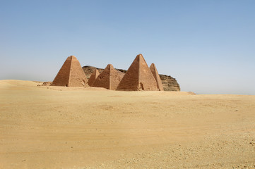Nubian Pyramids of Jebel Barkal in Sudan
 - obrazy, fototapety, plakaty