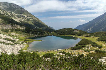 Fototapeta na wymiar Panoramic view of Muratovo lake, Pirin Mountain, Bulgaria