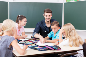 Grundschullehrer erklärt