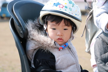幼児　自転車　ヘルメット