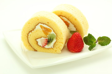 フルーツロールケーキ