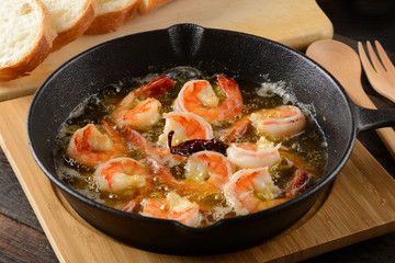 海老のアヒージョ