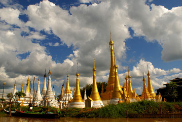 Myanmae stupas