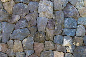 Gartenmauer mit Felssteine