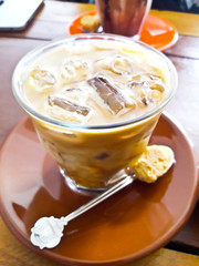 Iced coffee with Biscuit