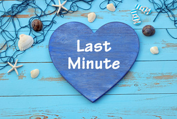 Last Minute © Racamani