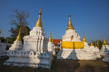 Fototapeta premium Wat Chedi Sao Temple, Lampang, Thailand