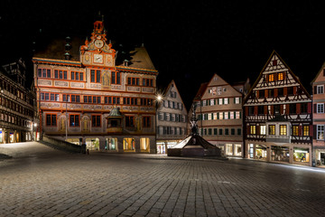 Fototapeta premium Tuebingen Rathaus Marktplatz Night Sky Starry Beautiful European Architecture Germany Coutyard Cottage Medieval