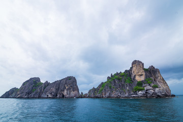 Fototapeta na wymiar Rock island alone in Andaman sea