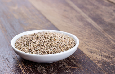 sesame / Porcelain bowl with sesame
