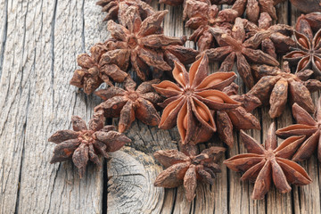 The pattern of badyan seeds on the wood
