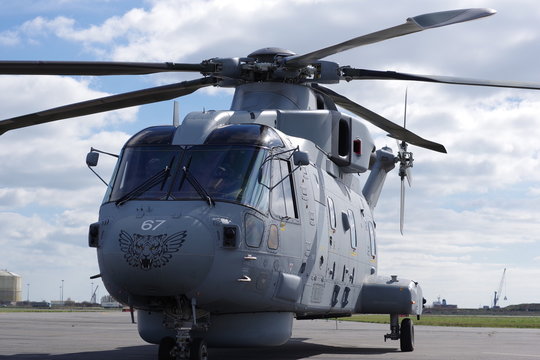 Hélicoptère Merlin de la Royal Navy