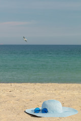 Fototapeta na wymiar Blurry photo - sea concept. Relax on the beach.
