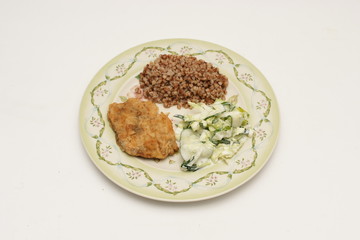 Kotlet schabowy z sałatką warzywną
