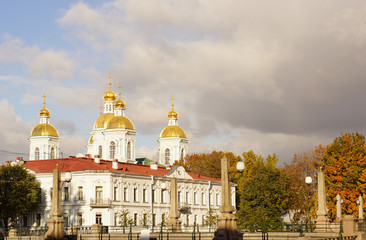 Fototapeta na wymiar Nicholas-Epiphany Naval Cathedral in St. Petersburg on the Griboedov Canal