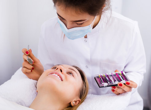 Doctor applying beauty procedures