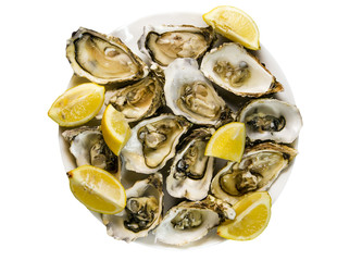 Oysters with lemon