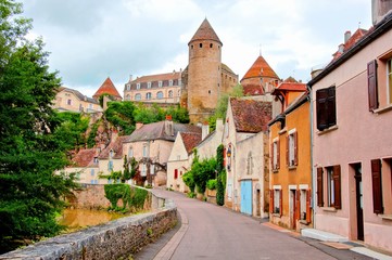 Fototapeta na wymiar View toward the ancient fortified town of Semur en Auxois, Burgundy, France