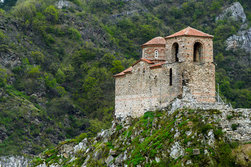Fototapeta na wymiar Fortress of king Asen, Bulgaria