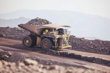 Mining Activity, mining dump truck © Luis Sandoval M.