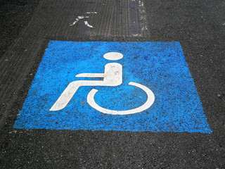 Rollstuhlfahrer, Parlplatz