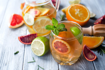 Citrus lemonade with mint